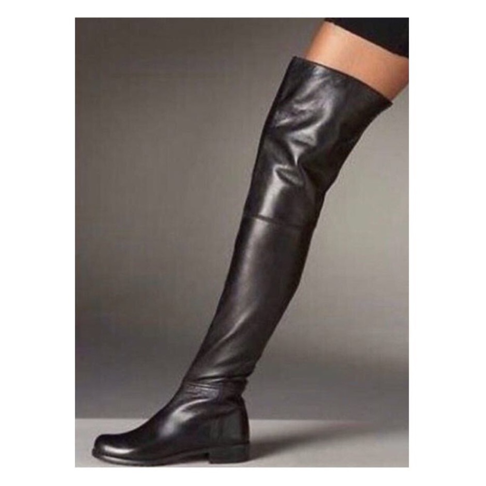 STUART WEITZMAN “Hilo” boots- Size 7